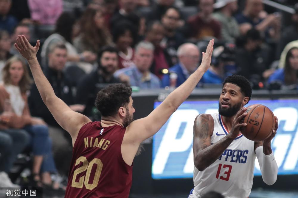 他们通过彼 他们通过彼